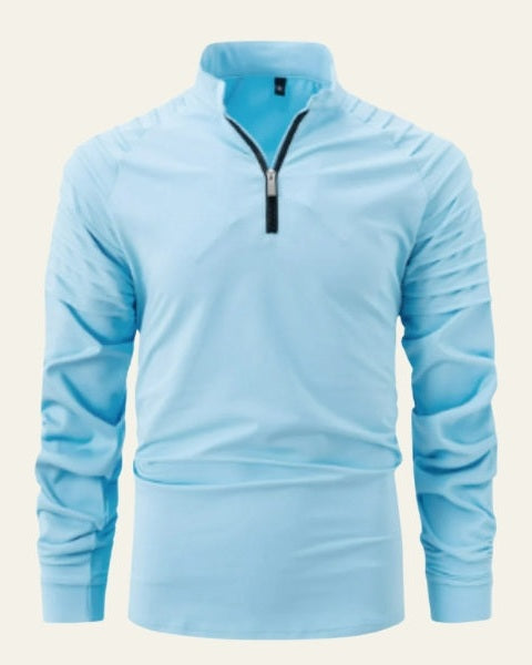 Maglione uomo invernale con collo alto e mezza zip, un capo versatile per l'eleganza quotidiana.