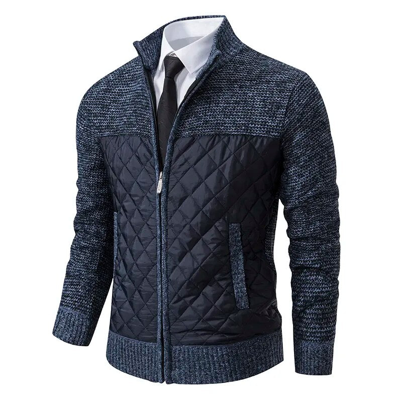 Design ibrido per il maglione uomo con collo alto e zip, un pullover comodo ed elegante per ogni occasione.