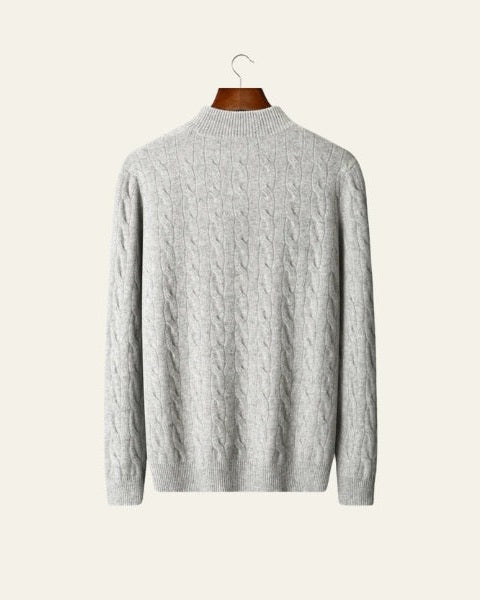 Maglieria uomo: maglione a trecce grigio con mezza zip. Abbigliamento invernale caldo e di stile.