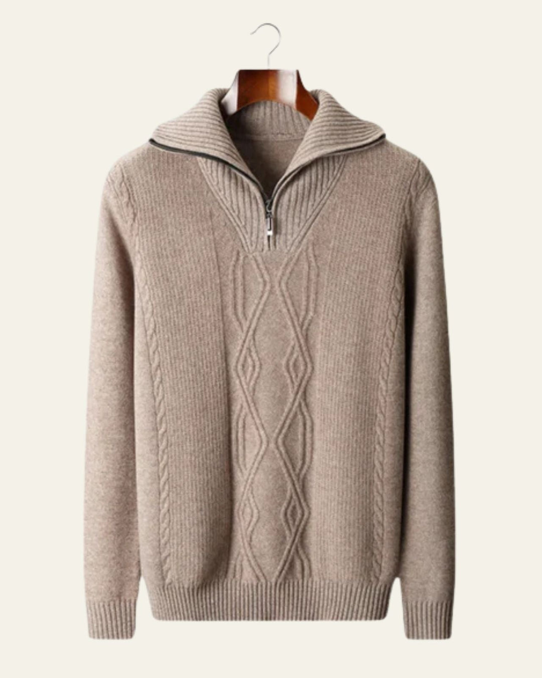 Maglione uomo elegante con zip a quarto e raffinato motivo a trecce, perfetto per l'autunno-inverno casual chic.
