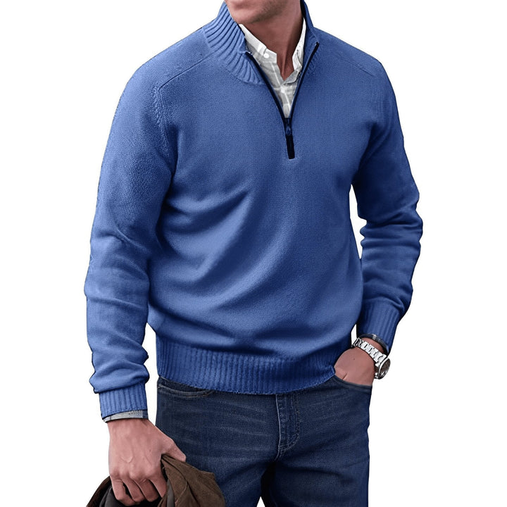 Maglione uomo mezza zip e collo alto, pull di tendenza per abbigliamento maschile.