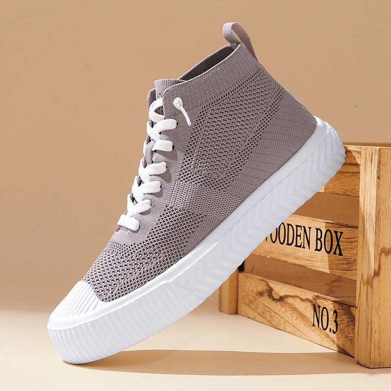 Sneakers sportive uomo high-top, ideali per comfort. Senza lacci, ortopediche e traspiranti per ogni giorno.