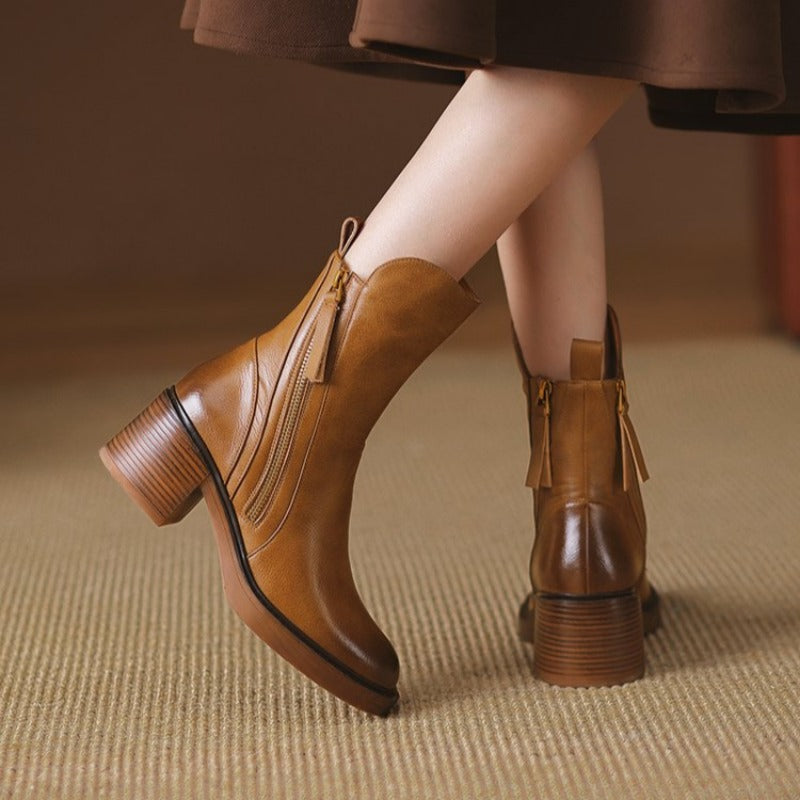 Stivaletti neri da donna con tacco alto, pratica cerniera laterale e suola antiscivolo per comfort autunno.