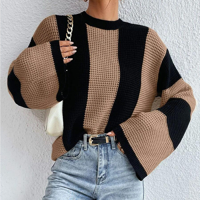 Maglione donna girocollo ampio per abbigliamento casual chic. Stile rilassato, maniche ampie.