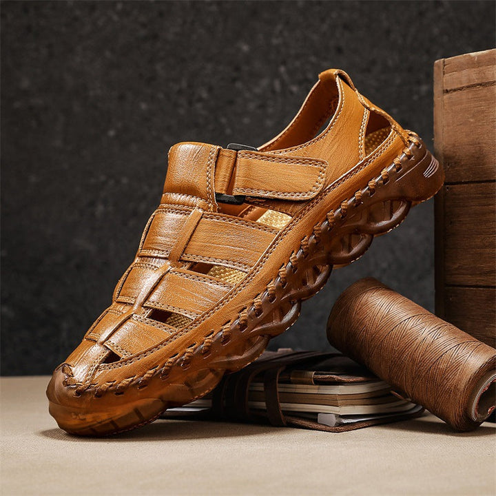 Sandali uomo estivi che uniscono comfort e stile, perfetti per passeggiate e giornate in spiaggia.