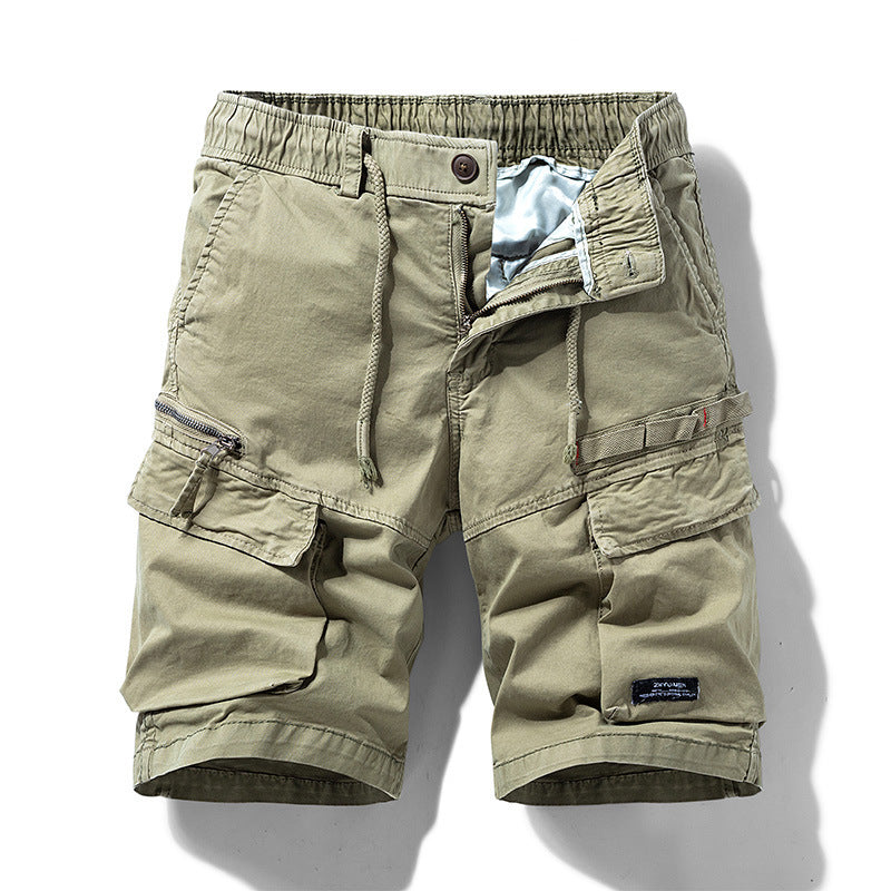Bermuda uomo casual cargo in cotone, con coulisse regolabile e multiple tasche, perfetti per la moda estiva.