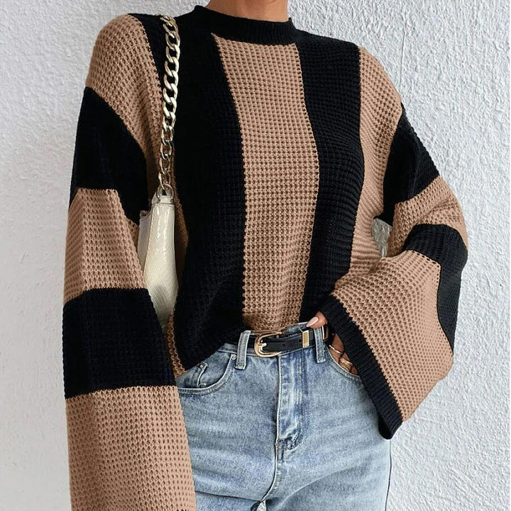 Comodo maglione donna girocollo ampio, con spalle scese. Perfetto per la moda casual e l'inverno.