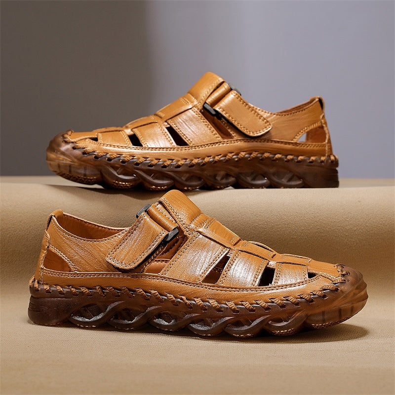 Sandali uomo estivi traspiranti, ideali per comfort e passeggio. Calzature aperte moda uomo spiaggia.