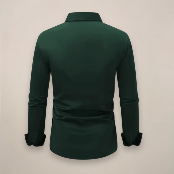 Polo uomo nera a maniche lunghe, slim fit, un must per il tuo guardaroba casual e classico.