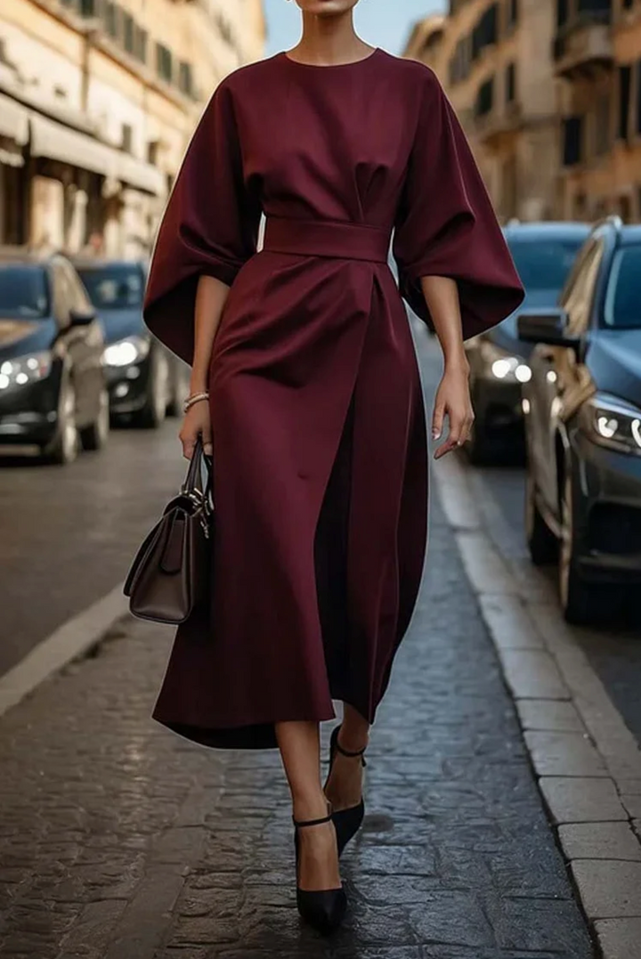 Vestito donna midi con dettagli drappeggiati, maniche lunghe; un capo di moda femminile per ogni occasione.