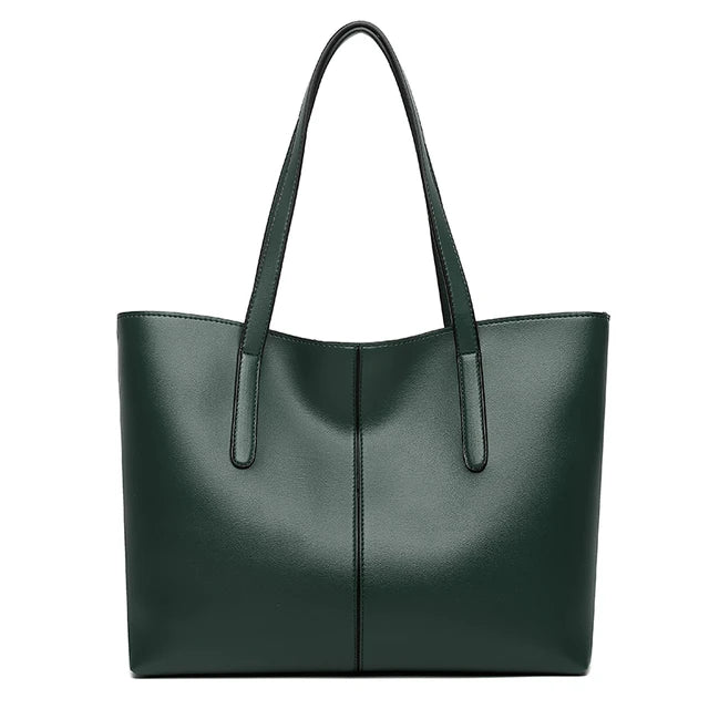 Borsetta a tracolla donna in pelle vegana, pratica ed elegante. Accessorio versatile per unire casual e chic con etica.