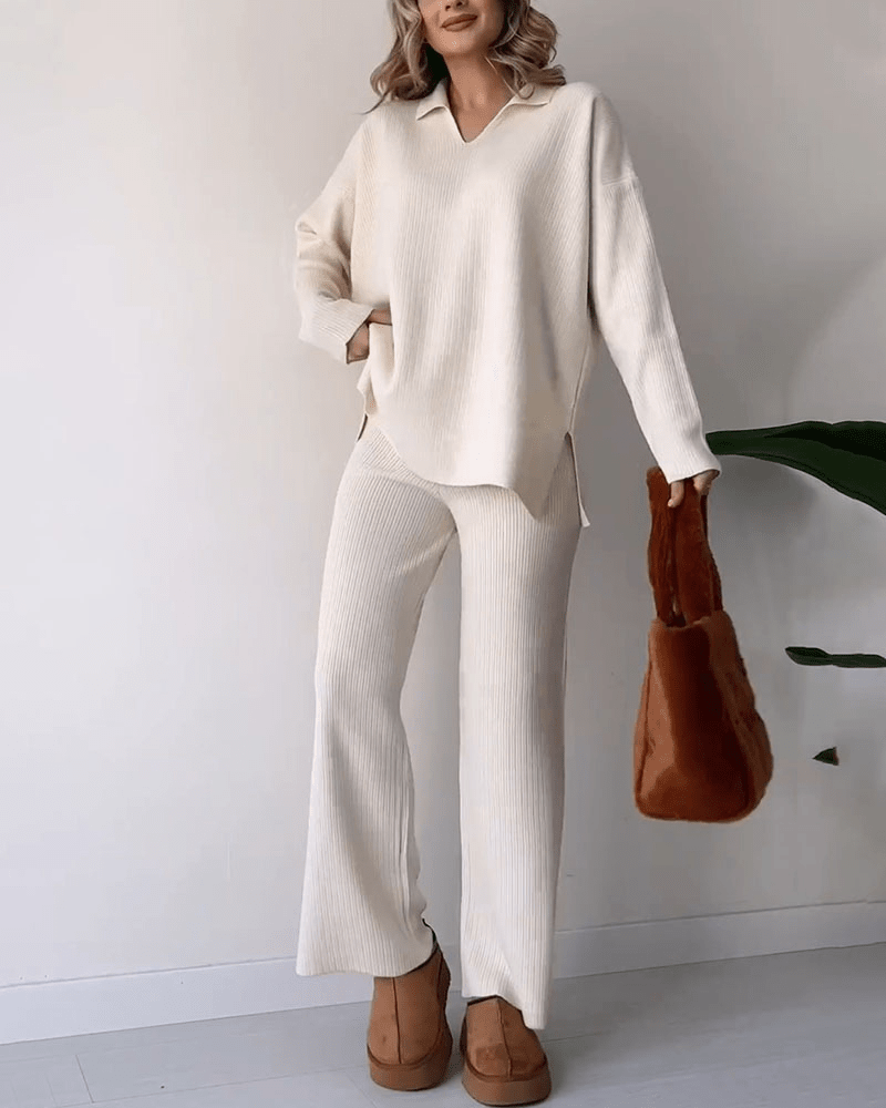 Completo loungewear donna due pezzi, morbido e confortevole per relax casalingo.