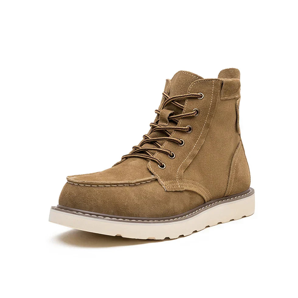Stivali uomo impermeabili beige/arancio, scarpe resistenti per affrontare il freddo invernale.