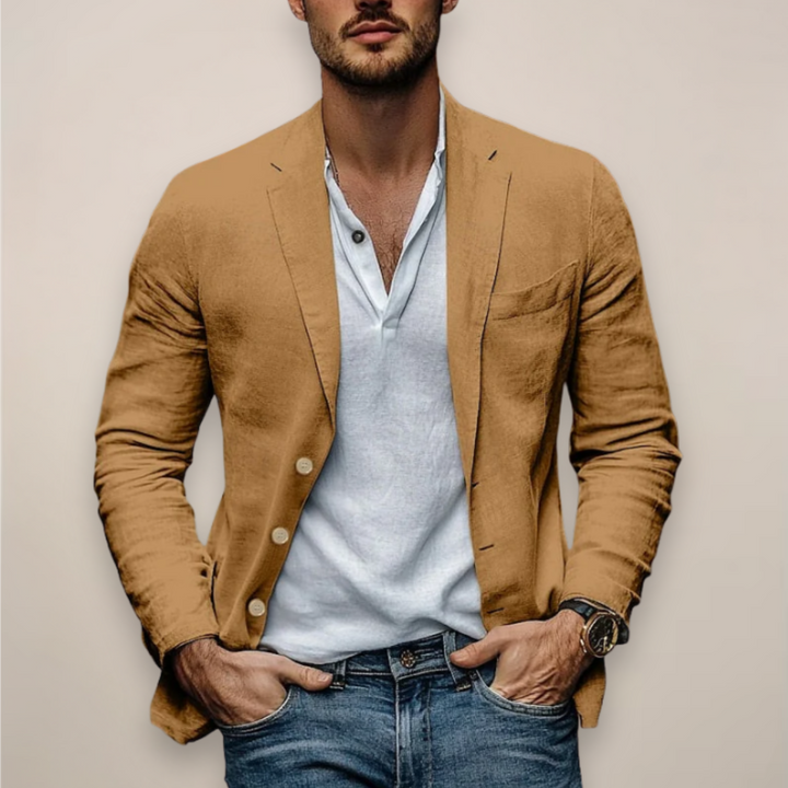 Outfit uomo estivo versatile, completo coordinato di camicia con zip e pantaloncini, perfetto per il relax.