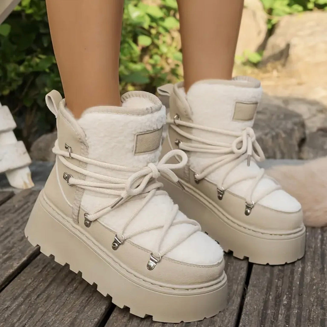 Stivali invernali da donna con platform super comodi, perfetti per camminate lunghe senza rinunciare allo stile.