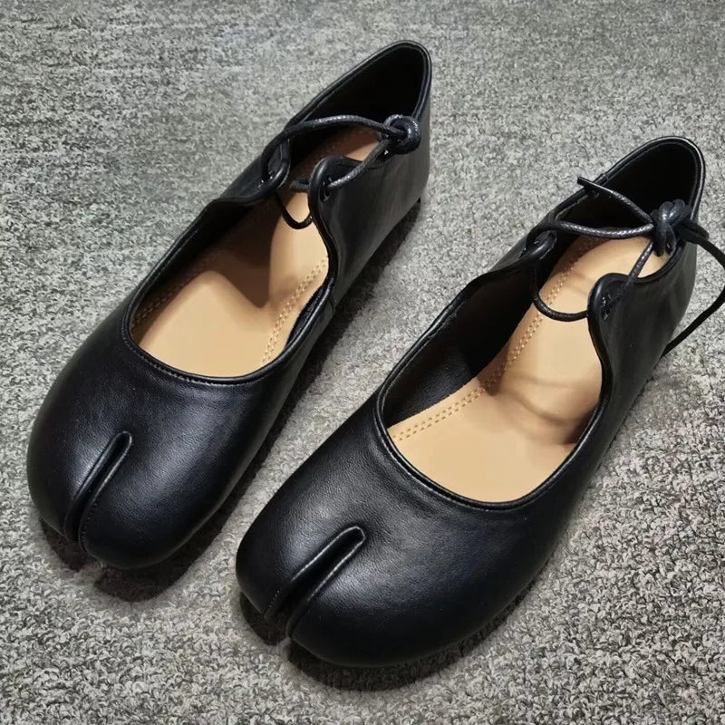 Ballerine Tabi da donna, scarpe basse comode ed eleganti per un look casual chic quotidiano e versatile.