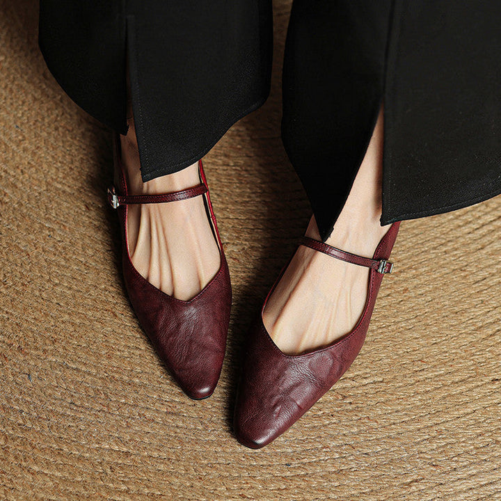 Mules donna beige eleganti a punta affusolata, scarpe comode per look raffinato e versatile.