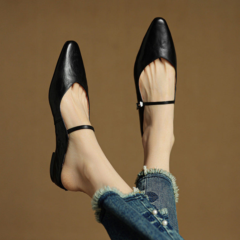 Scarpe mules donna con punta affusolata, eleganti e comode, ideali per outfit primaverili estivi.