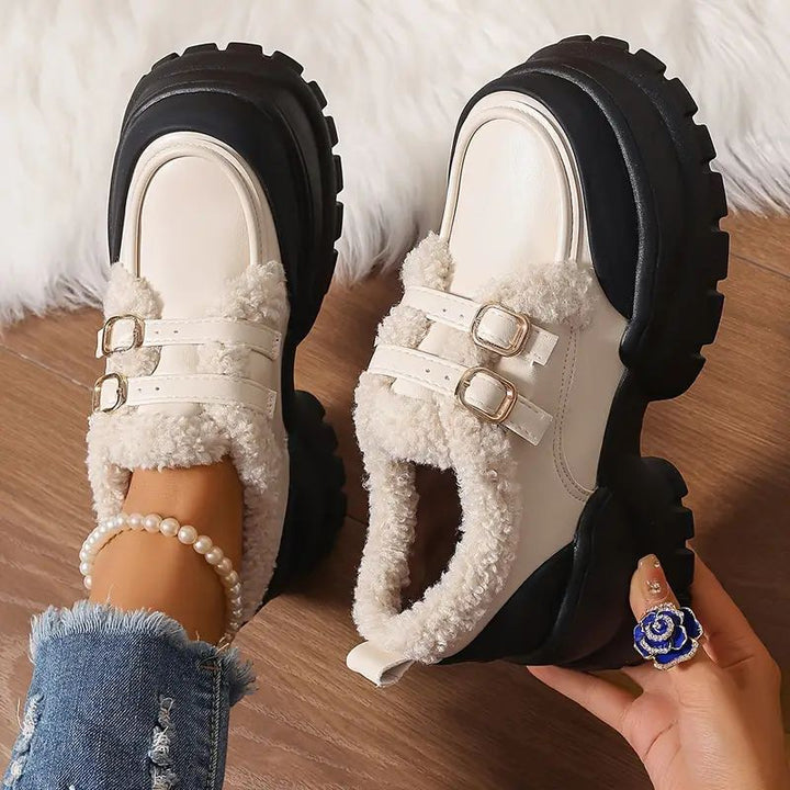 Scarpe chunky invernali donna nere, perfette per look casual e comfort quotidiano.