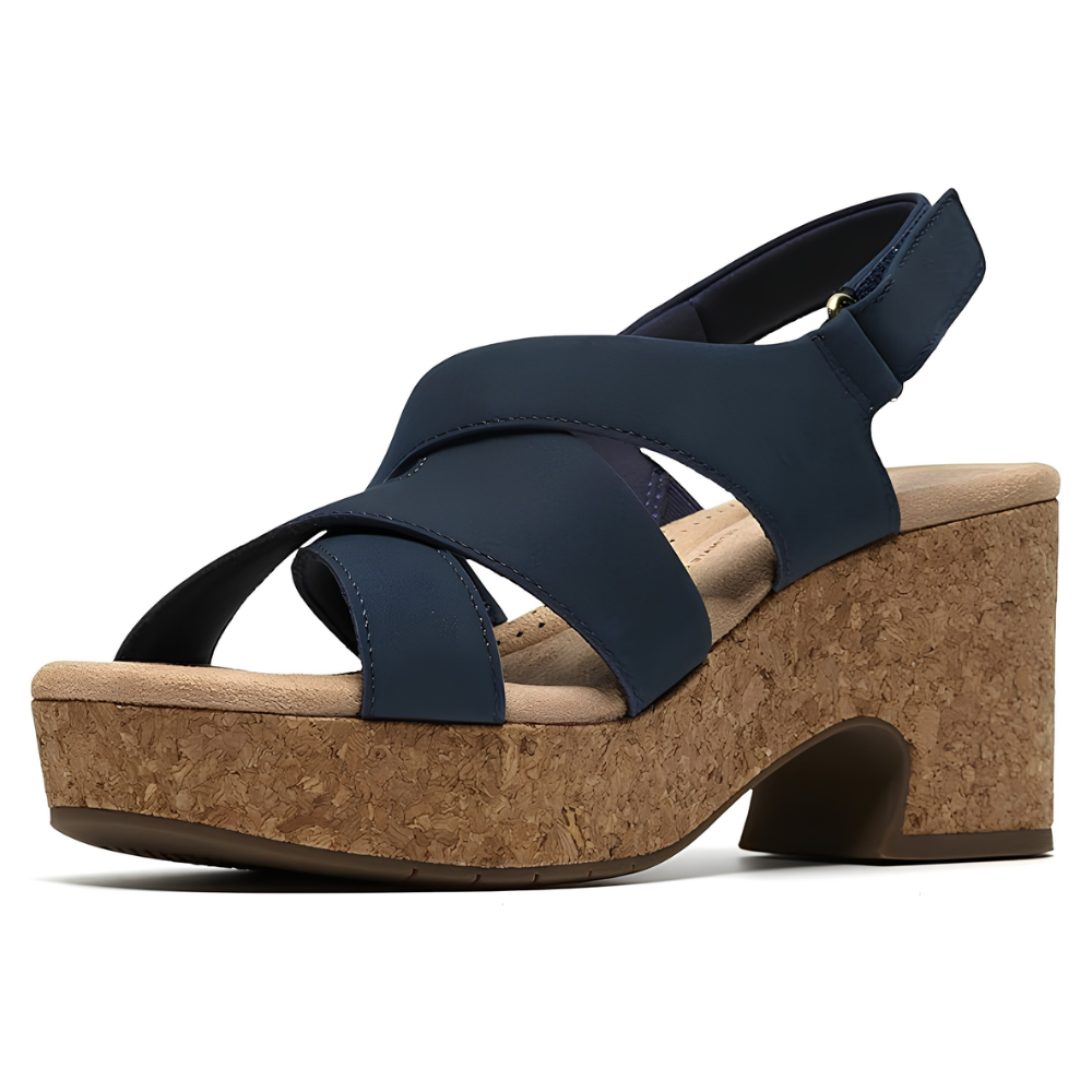Sandali da donna nuovi, con zeppa per un comfort extra. Perfetti per le passeggiate estive.