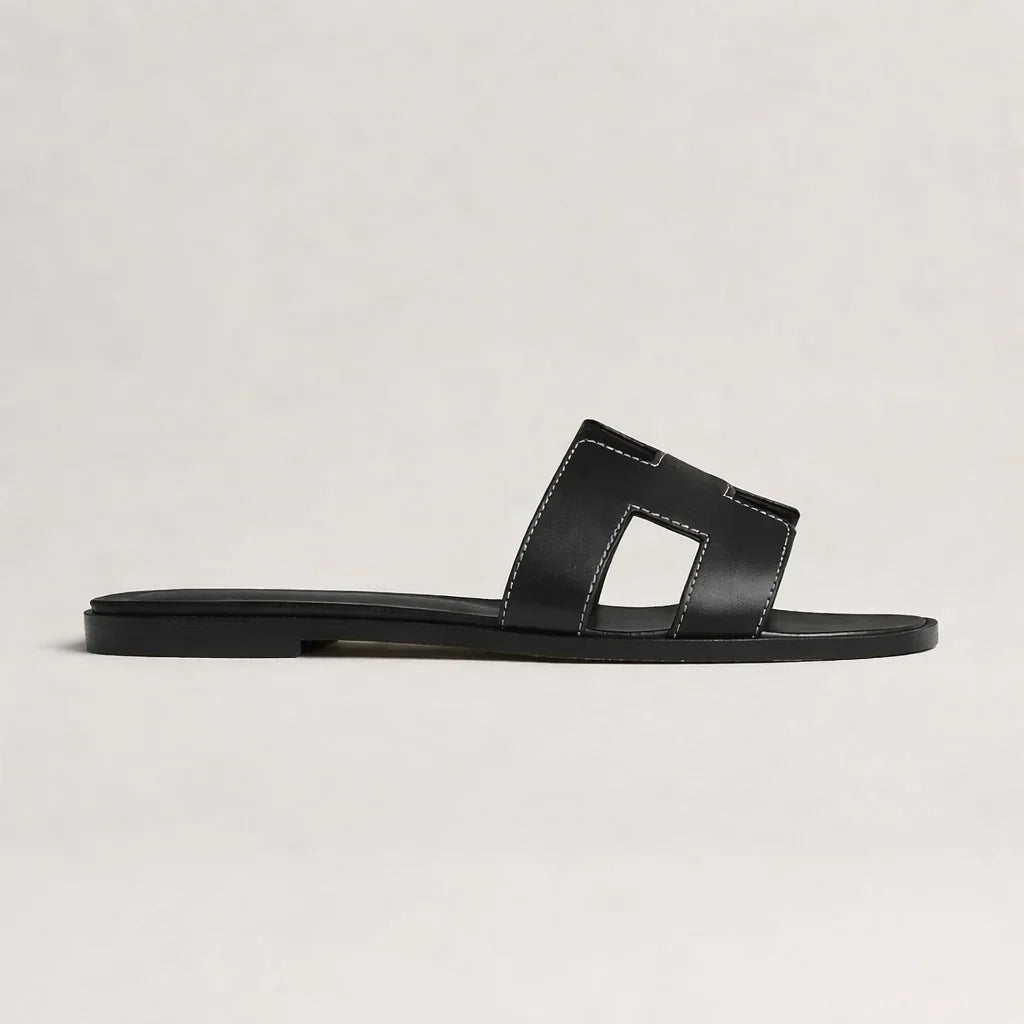 Sandali Capri artigianali unisex, modello versatile per ogni occasione estiva, eleganza e comfort.