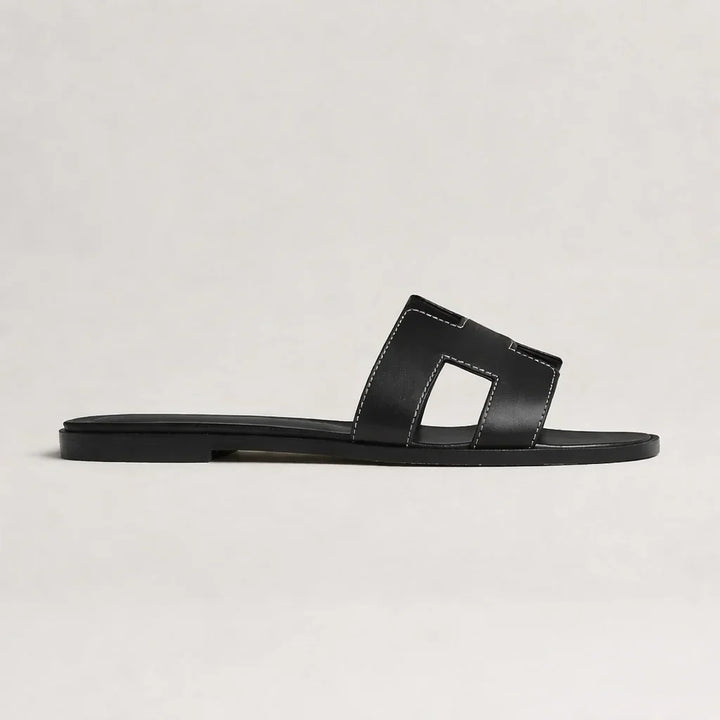 Sandali Capri artigianali unisex, modello versatile per ogni occasione estiva, eleganza e comfort.