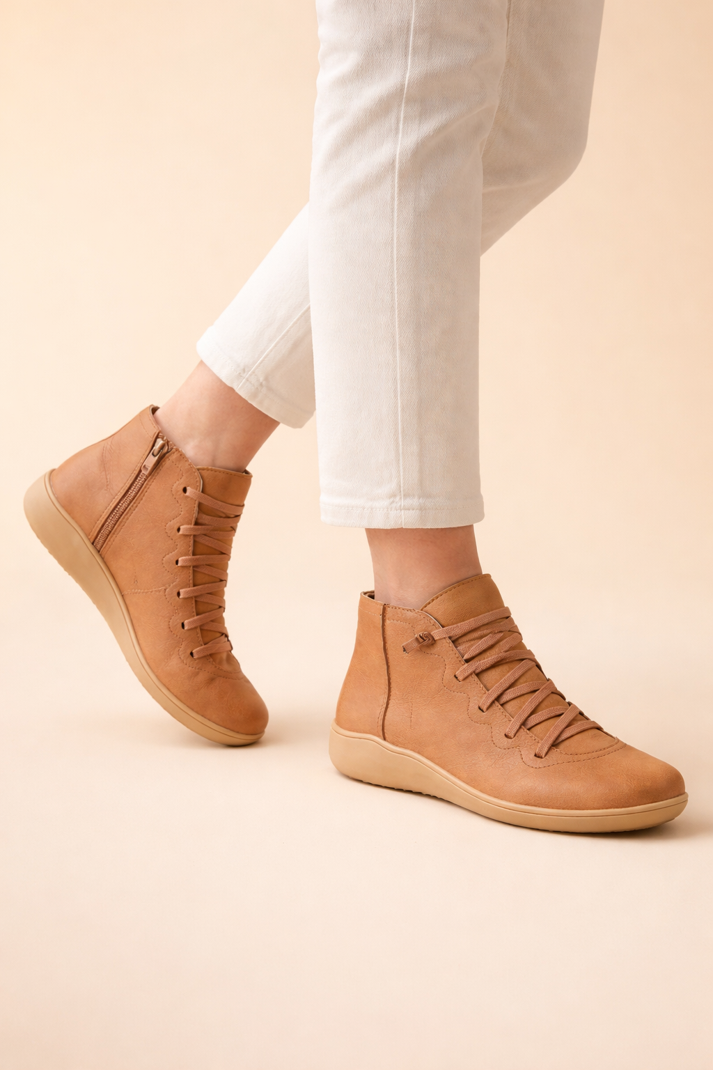 Stivaletti ortopedici donna neri, design elegante per comfort quotidiano e supporto ergonomico. Ideali per il passeggio.