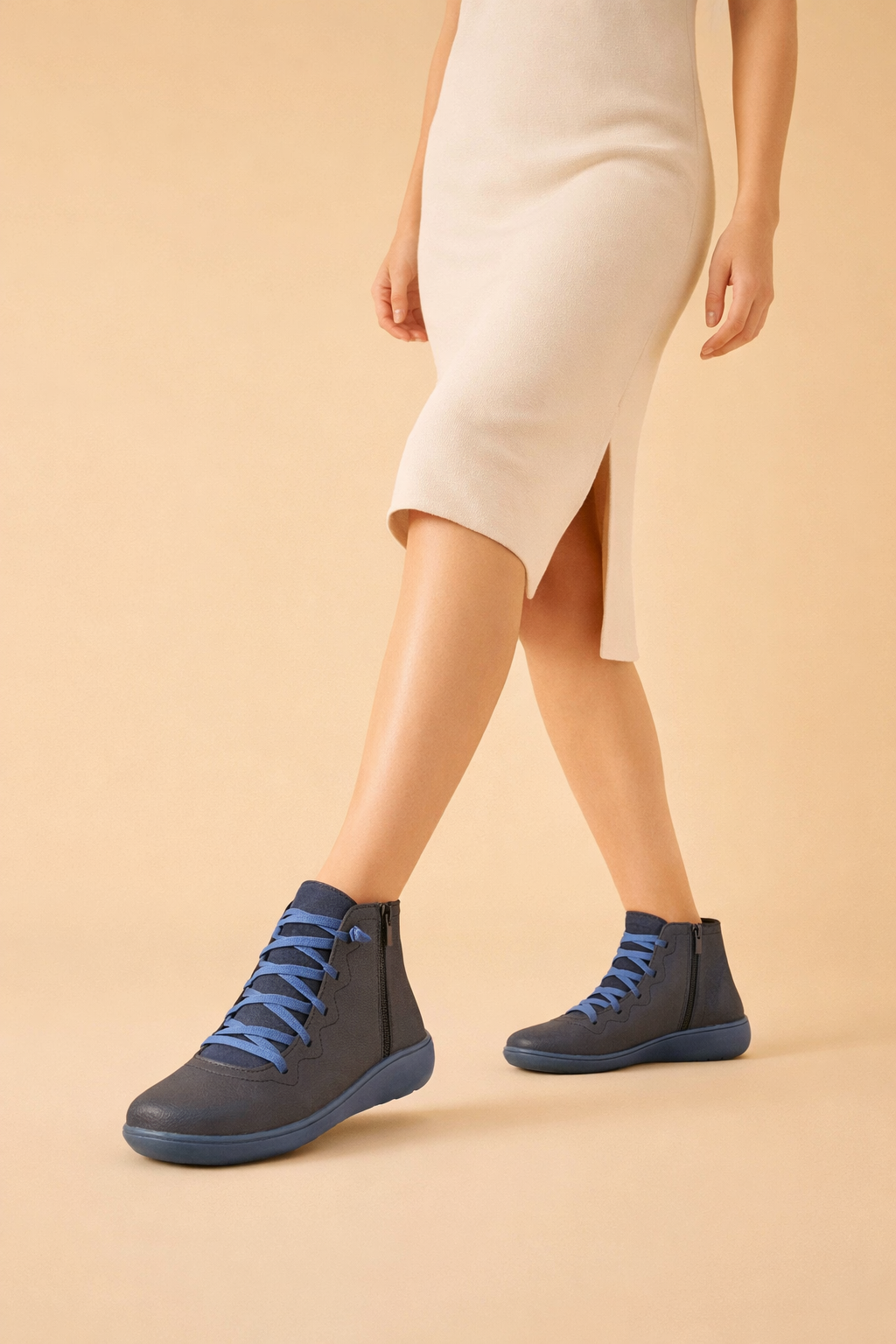 Stivaletti donna ortopedici FischerZ, vista laterale: suola ammortizzata e design moderno per moda e comfort. Stile quotidiano.
