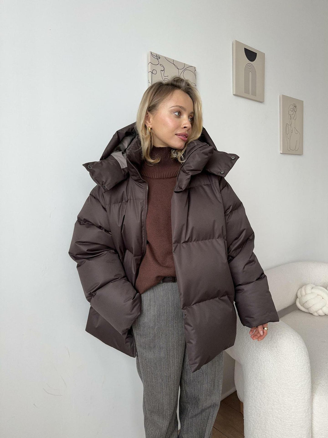 Cappotto invernale da donna trapuntato con cappuccio, perfetto per mantenerti calda ed essere alla moda.