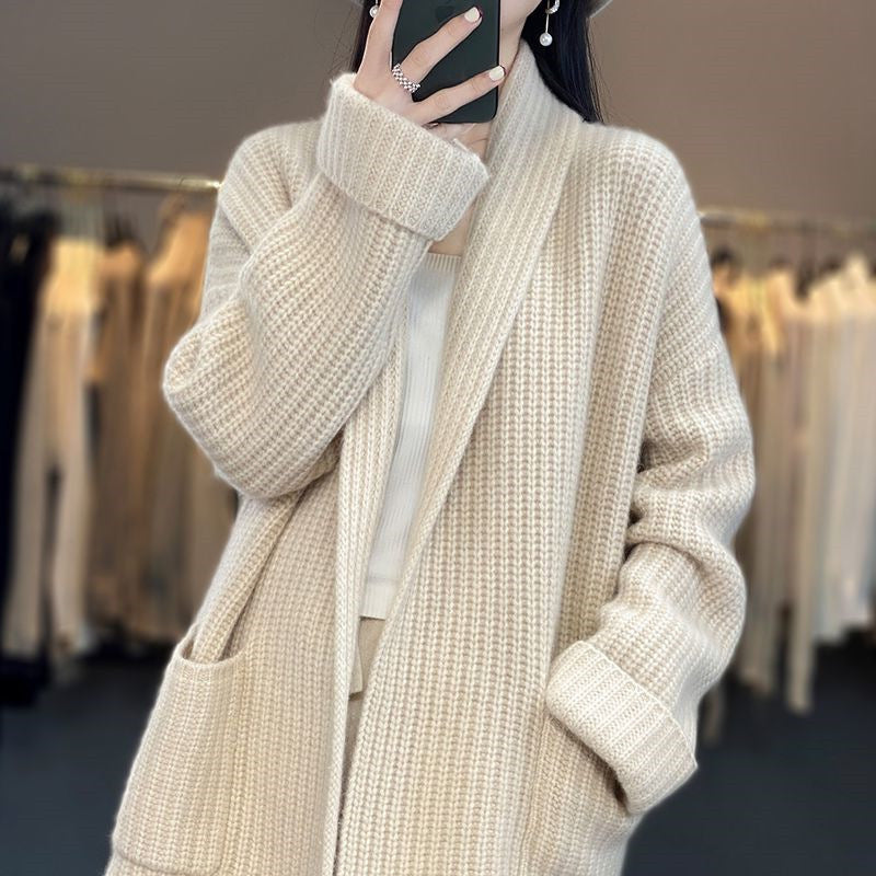 Cardigan donna aperto stile kimono, comodo e casual chic, ideale per la moda femminile primaverile e autunnale.