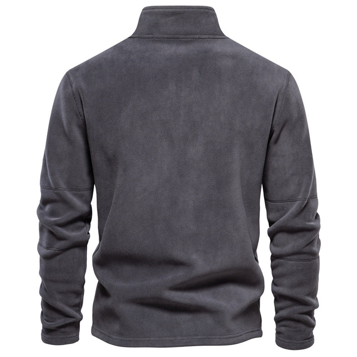 Maglione caldo e di tendenza per uomo, con mezza zip per un look invernale comodo e alla moda.