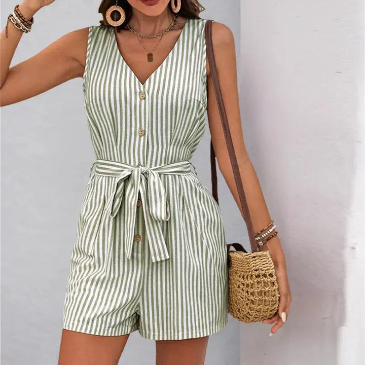Moderna tuta intera elegante da donna, senza spalline, con gamba larga, perfetta per eventi o look estivi.