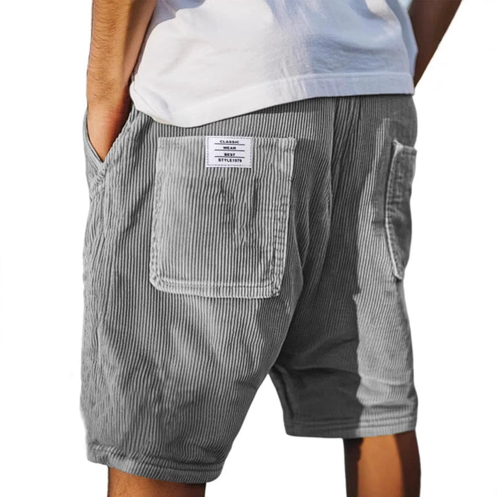 Shorts uomo casual morbidi per estate, ideali per tempo libero e relax. Vestibilità rilassata, massimo comfort.