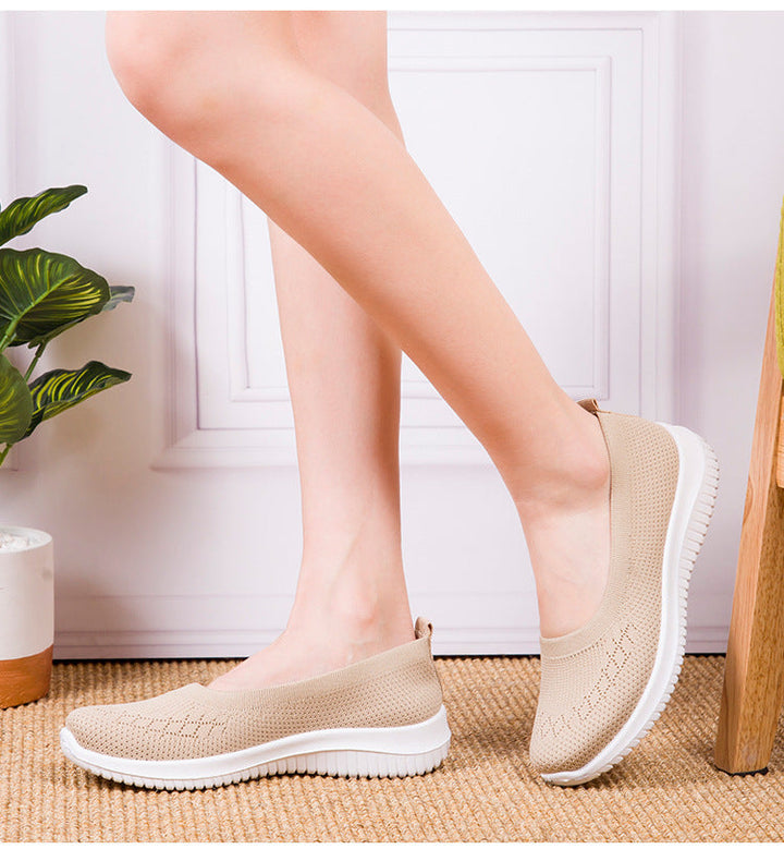 Scarpe slip-on donna con punta ampia e supporto arco per un comfort eccezionale. Sneakers perfette ogni giorno.