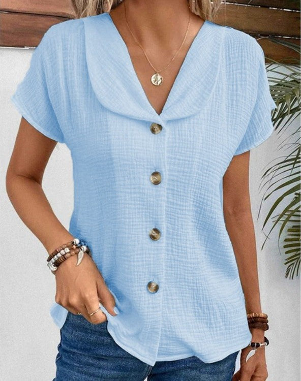 Camicetta donna comoda, elegante e versatile. Collo a bottoni. Ideale per look ufficio o casual. Bianco, blu, rosa.