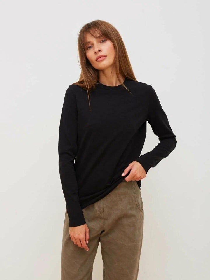 Elegante t-shirt donna a maniche lunghe, top casual moderno. Girocollo versatile, capo essenziale per il tuo guardaroba.