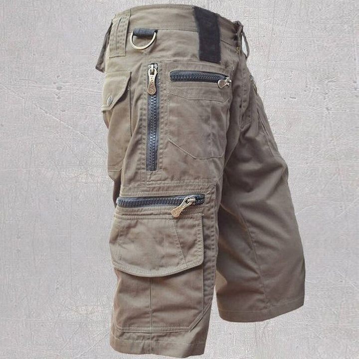 Bermuda cargo da uomo con tasche capienti e cintura, stile casual per massimo comfort in estate e viaggio.