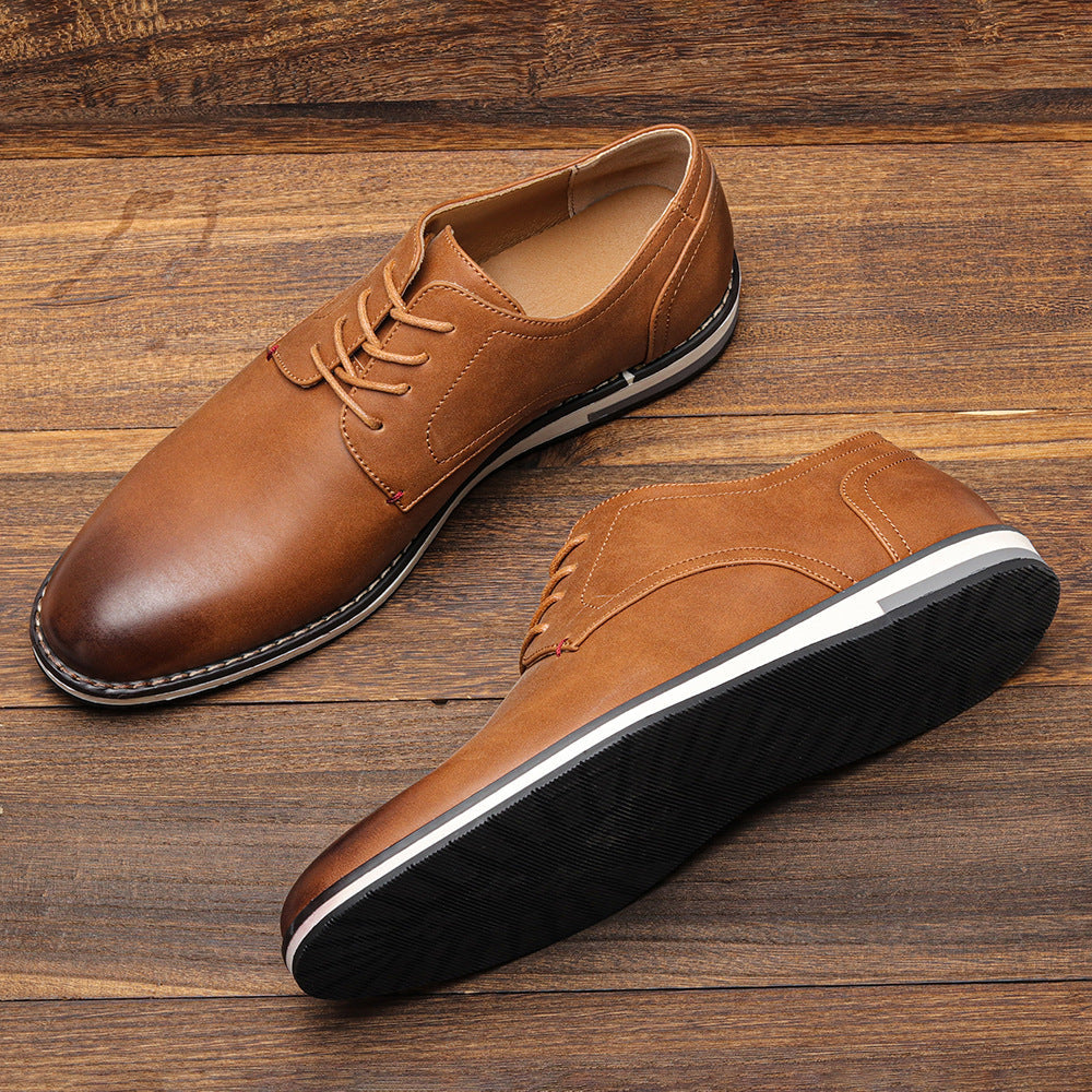Scarpe stringate uomo invernali eleganti, punta liscia, comfort per la moda maschile.