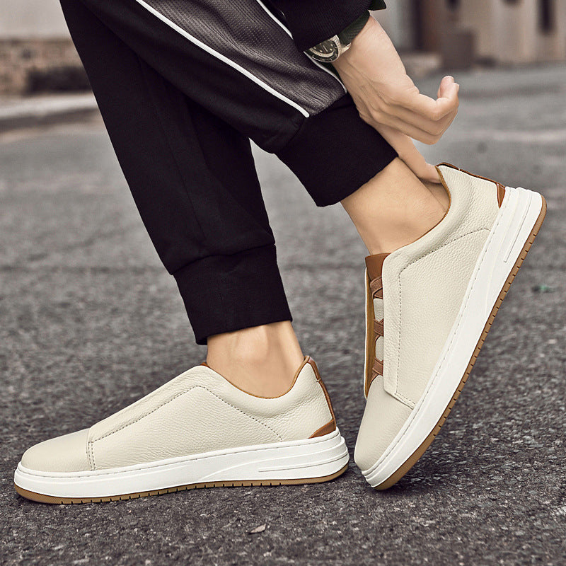Scarpe slip-on basse da uomo per un comfort ottimale. Stile casual alla moda per primavera, autunno e uso quotidiano.
