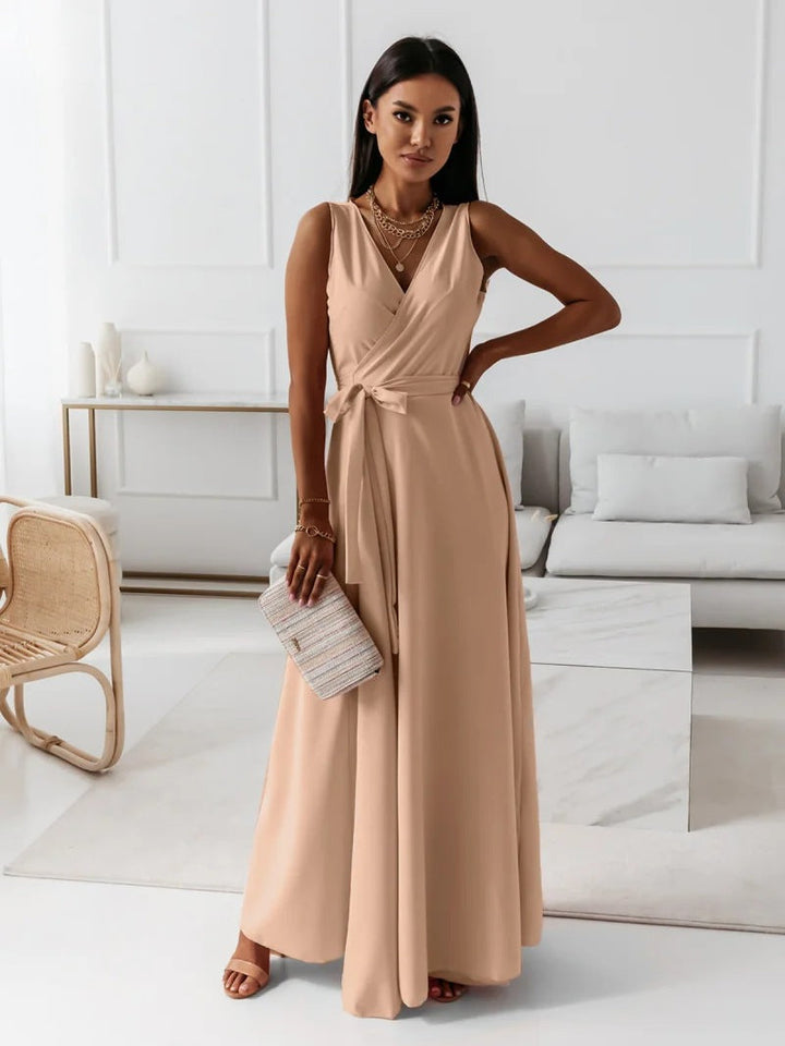 Abito da cerimonia verde scuro lungo per donna, con elegante scollo a V, adatto a look formale.