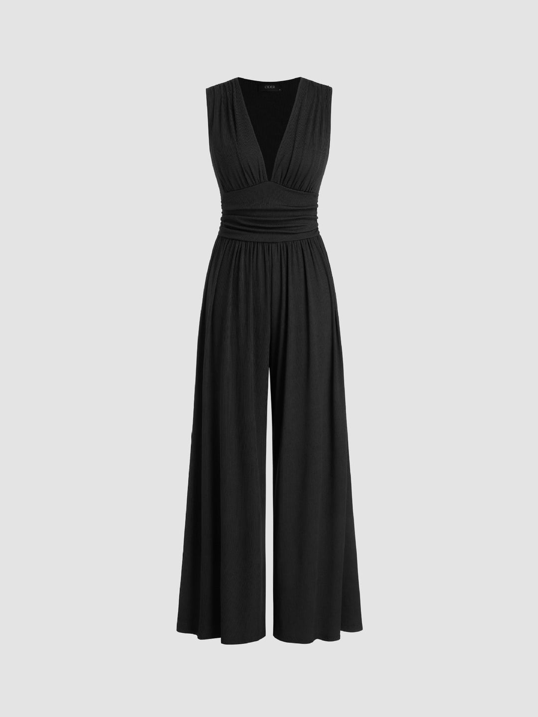 Moderna tuta donna estiva, lunga e senza maniche, con gamba ampia. Look elegante e comodo per la moda donna.