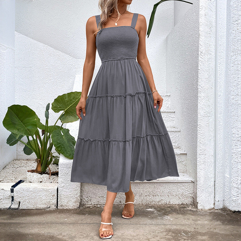 Vestito estivo donna elegante, balza e schiena scoperta, un must-have per la moda estate.