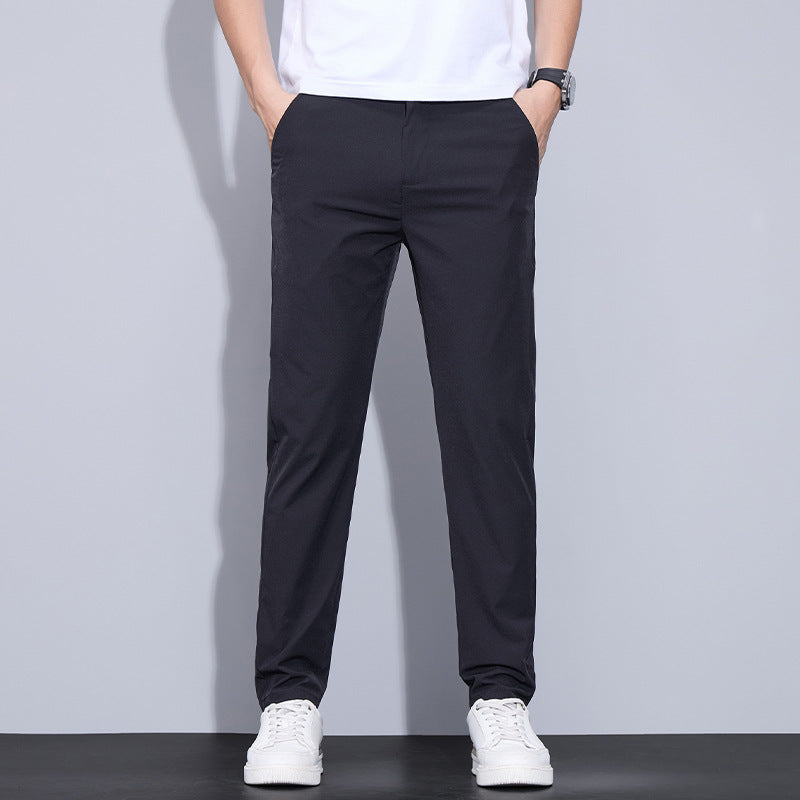 Eleganti pantaloni uomo a gamba dritta, anti-piega e traspiranti, ideali per un outfit raffinato e comodo.