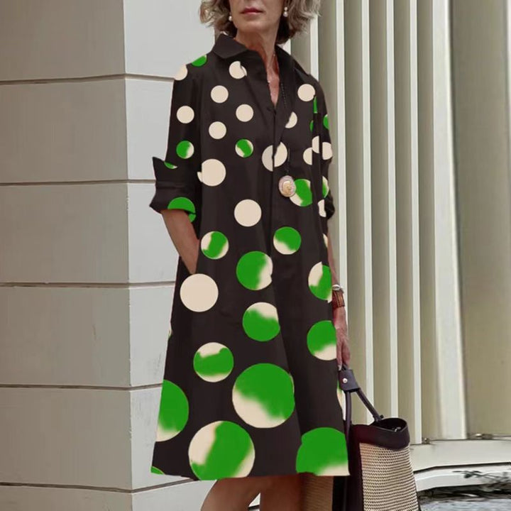 Abito polo donna attillato midi grigio mélange, look casual ma raffinato, perfetto per giorno e sera.