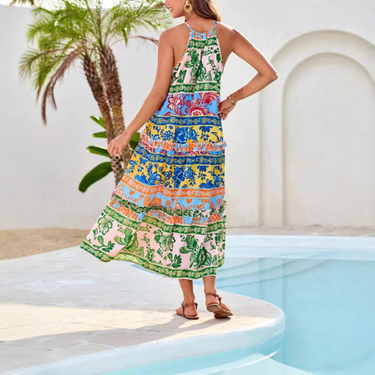 Vestito estivo midi da donna con design leggero e fluido. Abito bohémien chic per un look trendy in estate.