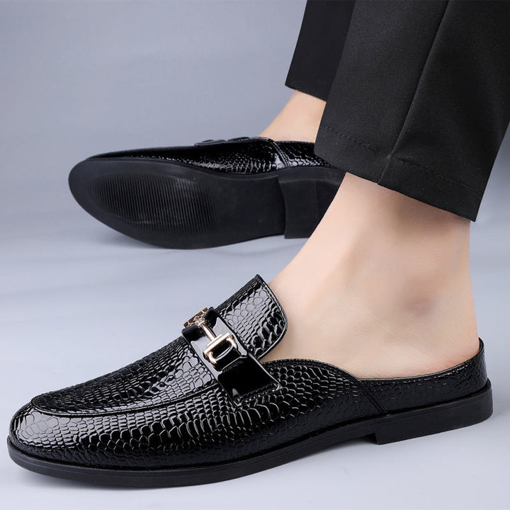Pantofole uomo nere casual eleganti, mocassini slip-on per comfort superiore, look autunnale e primaverile.