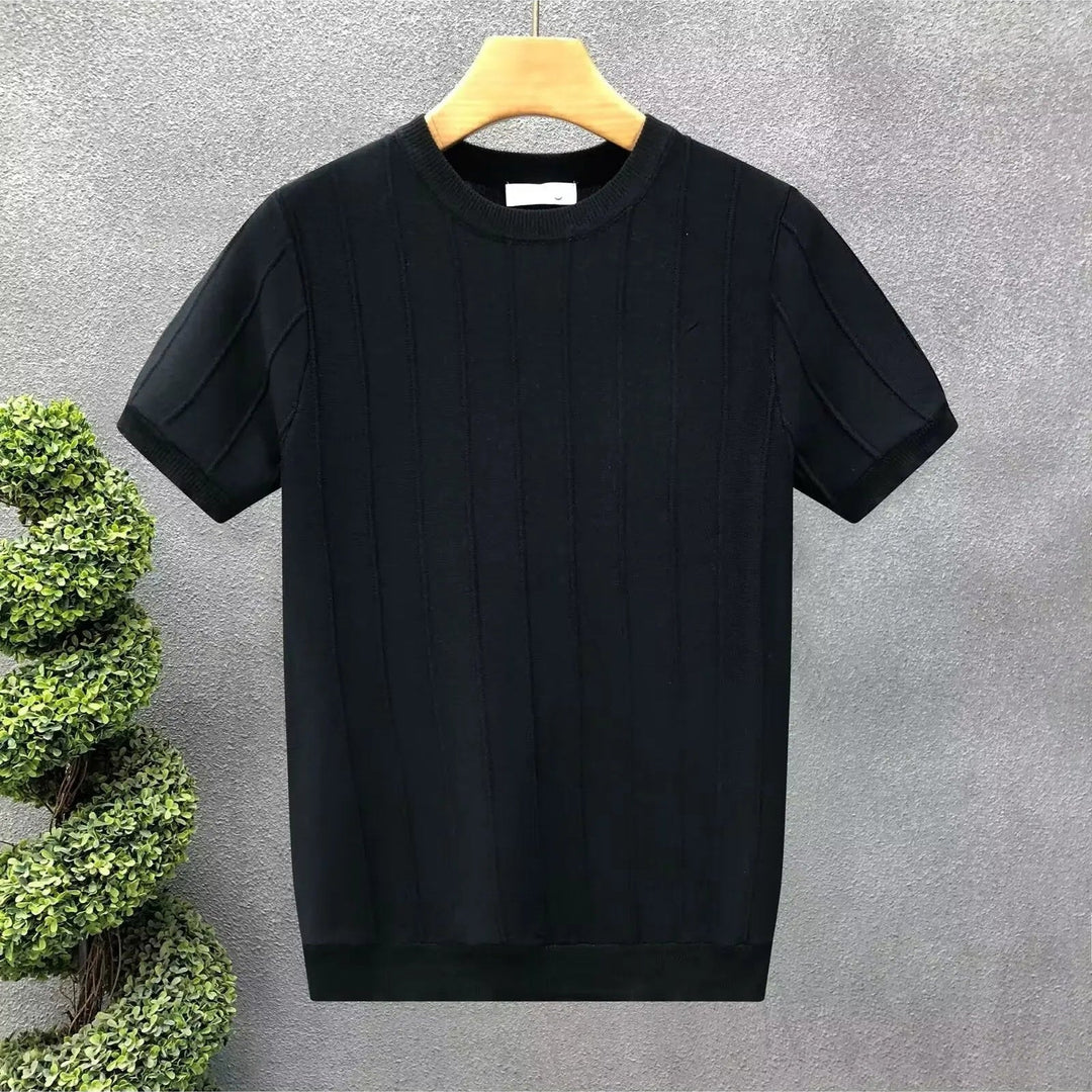 Maglietta uomo nera a costine con girocollo, maniche corte. Abbigliamento moda maschile, perfetta per look casual.