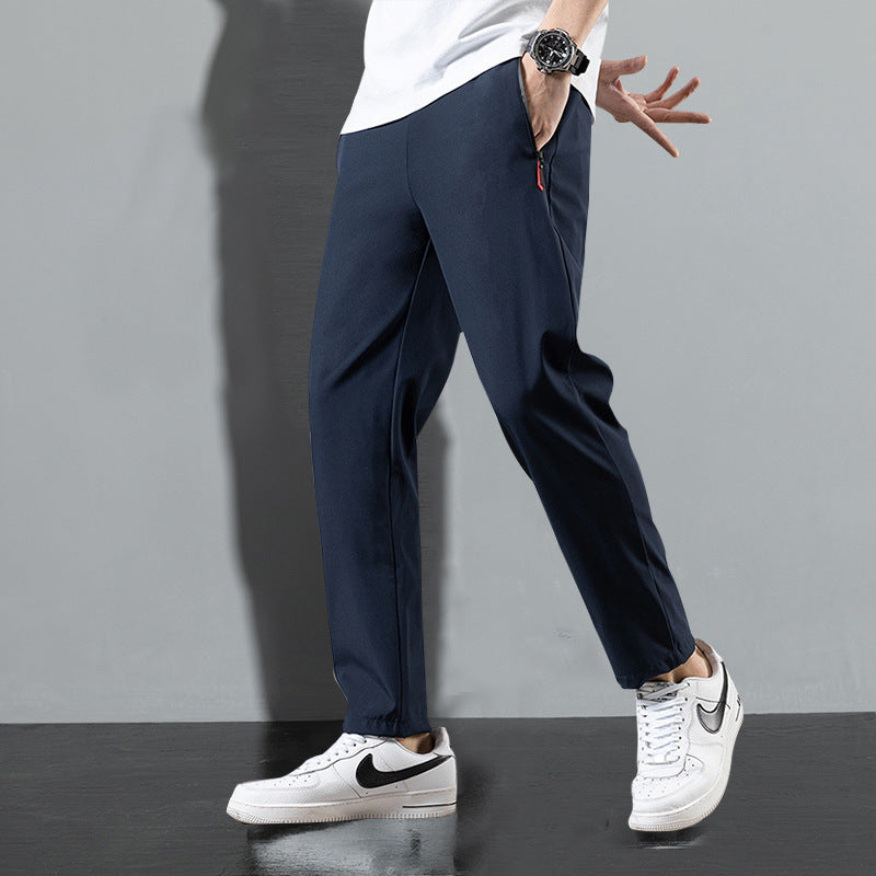 Moda uomo: pantaloni estivi larghi dritti, freschi e leggeri, adatti anche a taglie grandi.