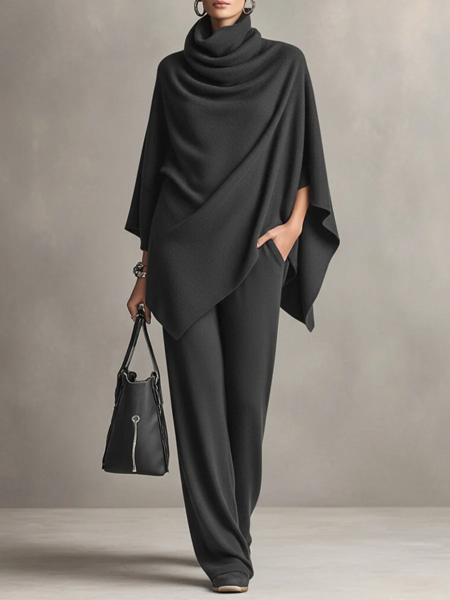 Dettaglio tessuto morbido del set coordinato due pezzi donna, drappeggiato con eleganza, per un abbigliamento versatile.