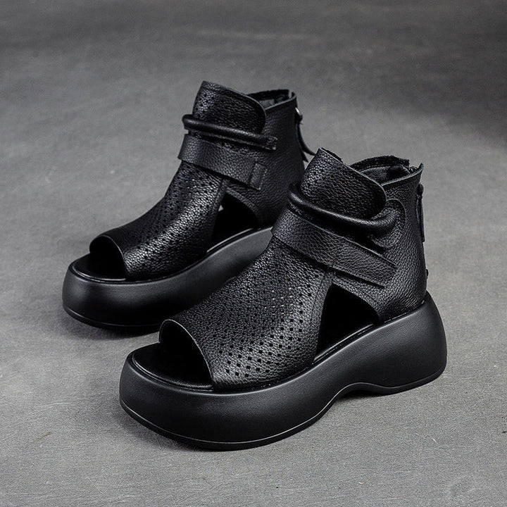 Leggeri sandali estivi con plateau, design confortevole ed elegante per donna.